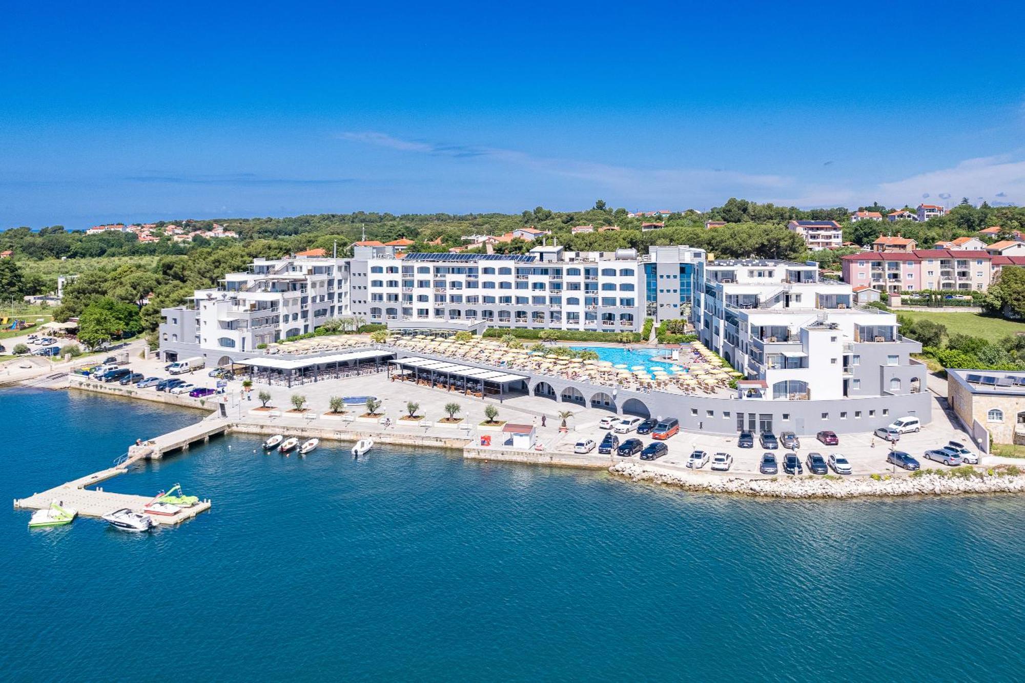 Family Resort Del Mar Banjole Luaran gambar